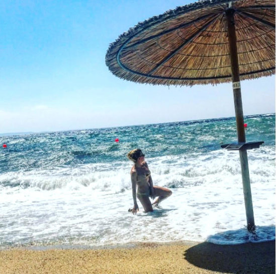 Məşhur aparıcıdan çox üzücü xəbər: silikonları başına görün nə bəla açdı - FOTOLAR