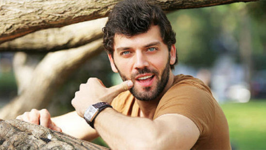 Известный турецкий актер растерялся, услышав имя Ройи