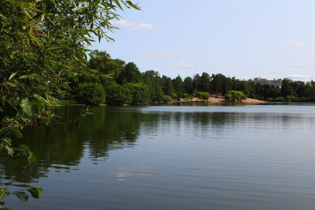 Məktəbli bacılar göldə BOĞULDU