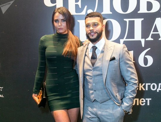 "Galik" in "avtoş" sahibi görün hansı məşhurun sevgilisi imiş - FOTO