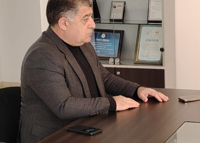 "MEQAPLUS MMC"-dən şikayət: "Mənə olan borc elə 130000 manatdır"