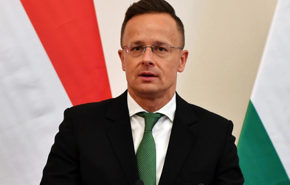 Macarıstan Ukraynanın Aİ-yə qoşulmasına imkan verməyəcək