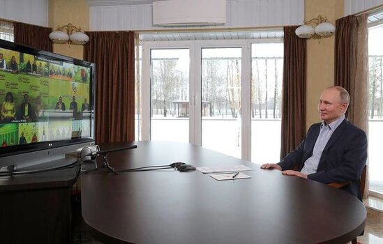 Putin Navalnının yaydığı videodakı "faktlardan" danışdı - VİDEO