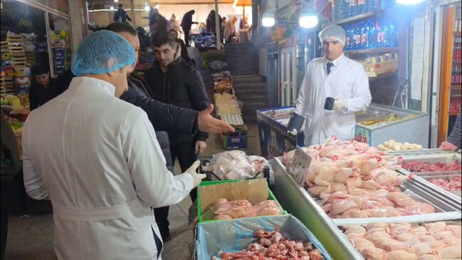 Xırdalan bazarında antisanitar vəziyyət - Video