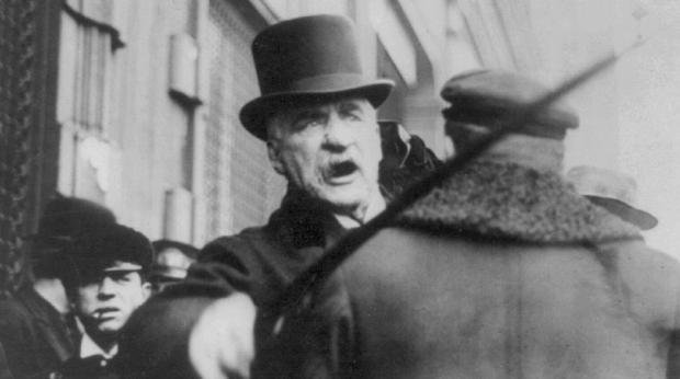 Dünyanın ən varlı ailələrinin SİYAHISI