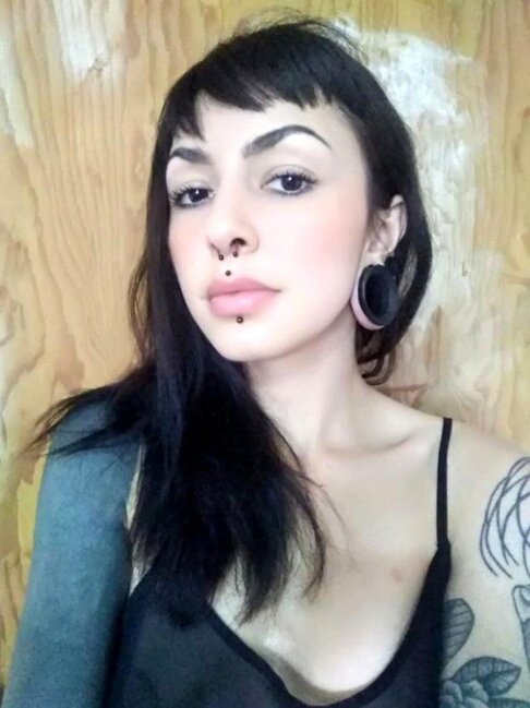 Göbəyini kəsdirib sevgilisinə hədiyyə etdi: Üstünə bu sözləri yazdı - FOTOLAR