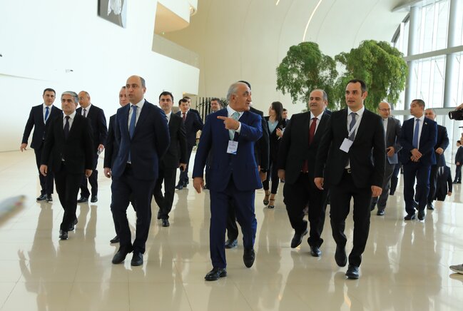 V İqtisadiyyat və İdarəetmə Sahəsində Tədqiqatçıların Beynəlxalq Elmi Konfransı keçirilir