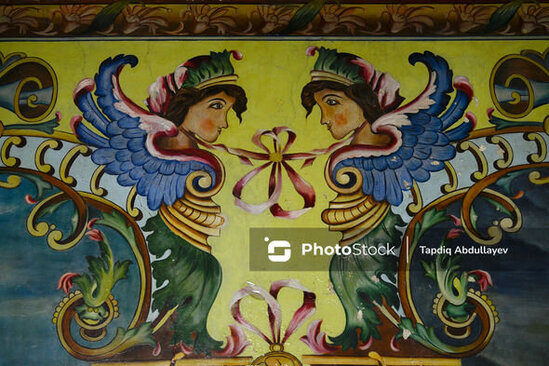 Bakıda nağıllar aləmini xatırladan 109 yaşlı "freskalı ev" - FOTOLAR