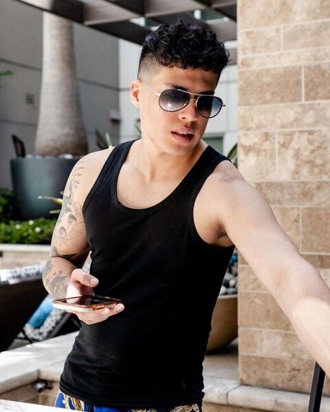 TikTok-da ən çox pul qazananlar - FOTO