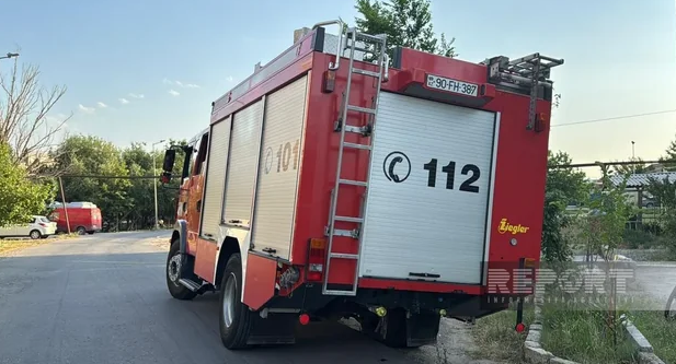 Sumqayıtda yaşayış binasında PARTLAYIŞ OLUB - FOTO
