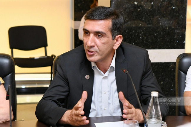 İlahiyyatçı: Ehsan dedikdə aş, halva, yemək yada düşür, bu, yanlışdır