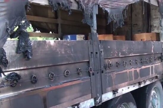 Gürcüstandan Bakıya yük daşıyan maşında yanğın olub – FOTO