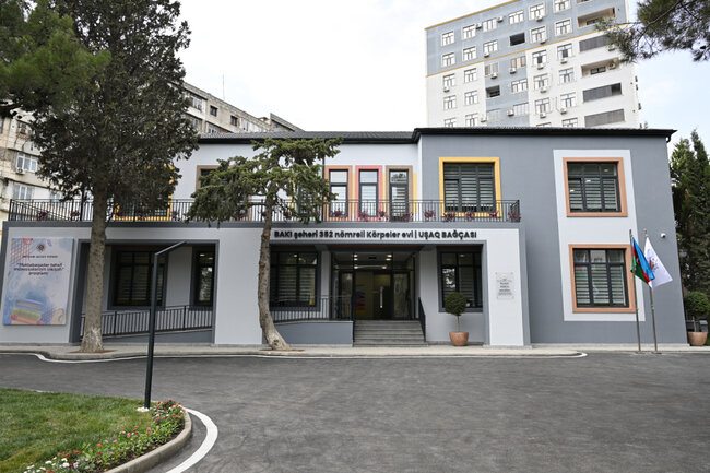 Mehriban Əliyeva qızı ilə açılışda - Fotolar