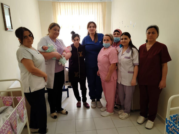 24 dekabrda doğulan əkizlərə İlham və Mehriban adları verildi - FOTO