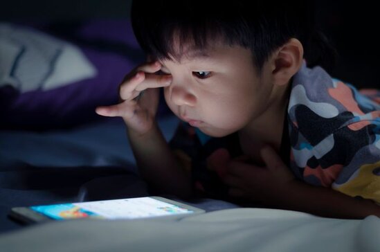 Uşaqlara neçə yaşından smartfon alınmalıdır?