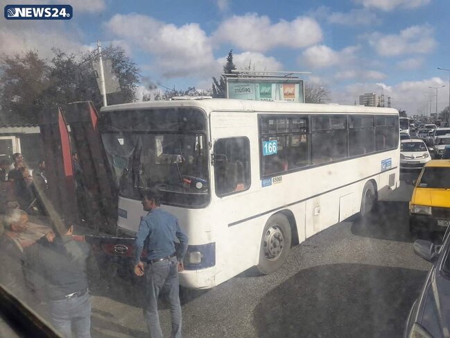 SON DƏQİQƏ - Bakıda dəhşətli avtobus qəzası baş verdi - FOTO