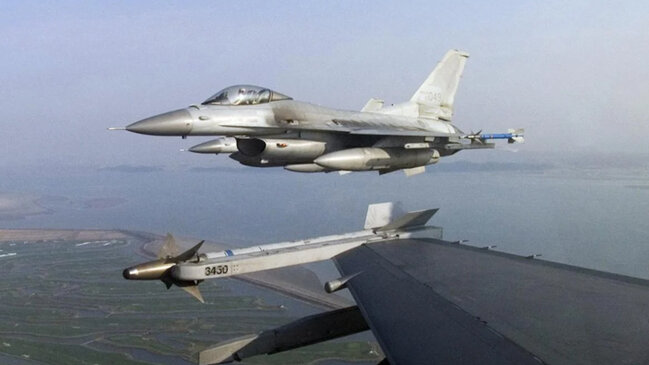 İmkanların həddi: Qırıcı təyyarələr tərs uça bilərmi?