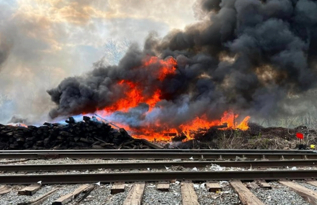 Ukrayna Rusiya texnikasını daşıyan qatarı vurdu