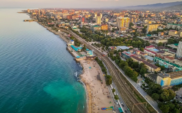 Xəzər dənizindəki adalar materikə birləşdi: Dağıstanın ərazisi genişləndi