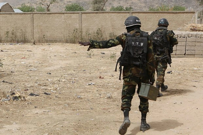 KİV: Benində hərbçilər hakimiyyəti ələ keçiriblər