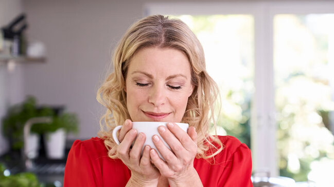 Çayla qəhvənin insult və infarkt riskinə təsiri: Alimlərdən təəccübləndirən kəşf