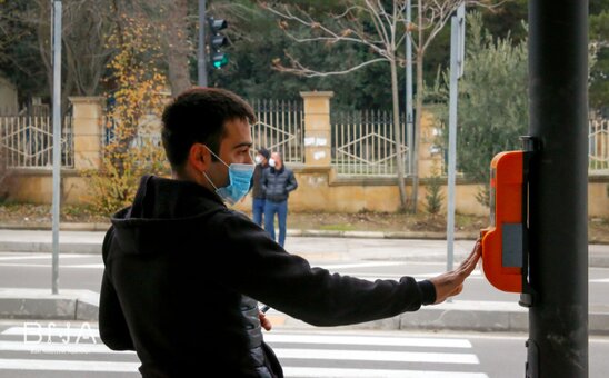 Bakıda idarəolunan işıqfor quraşdırılıdı - FOTO