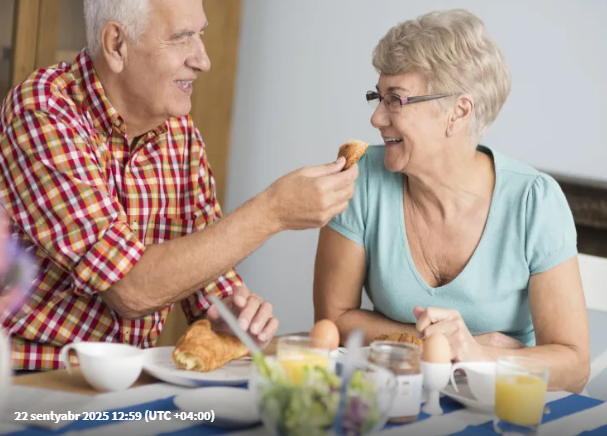 60 yaşdan sonra səhər yeməyi üçün tövsiyə edilməyən qidalar