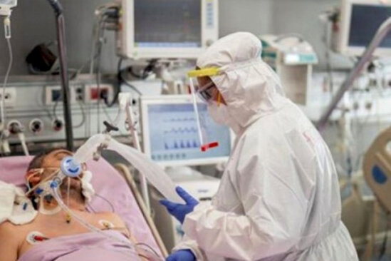 Azərbaycanda tanınmış jurnalist süni tənəffüs aparatına qoşuldu