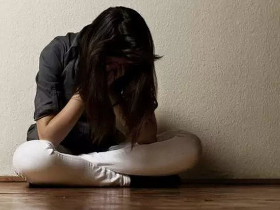 Qız Feysbuk-un canlı yayımında intihar etdi - VİDEO - FOTO