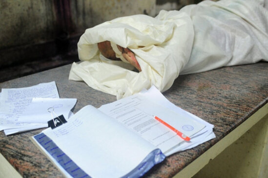 Bakıda qapısı bağlı evdə meyit tapıldı