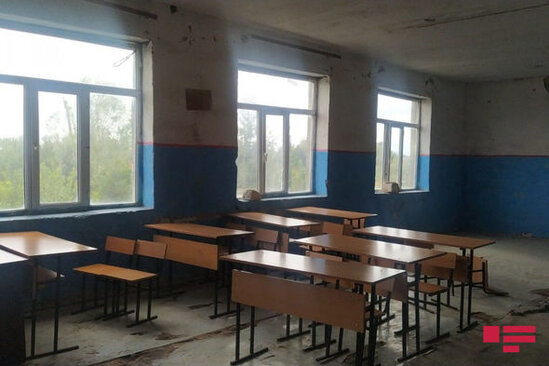 Bərdədə məktəb uçub - FOTO