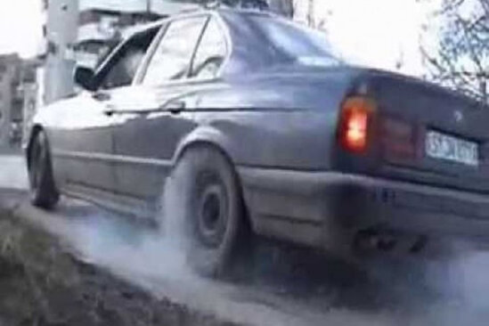 "Avtoşluq" edən azərbaycanlı bəy toyuna gedəndə saxlanıldı - 3 SUTKA HƏBS