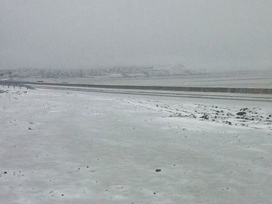 Bakı-Şamaxı-Yevlax yolu buz bağladı - Avtomobillər yolda qaldı - VİDEO