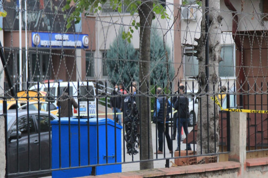 Sevgilisini öldürüb polis bölməsinə ATDI