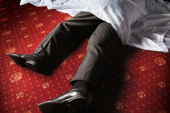 50 yaşlı kişi evində müəmmalı şəkildə öldü