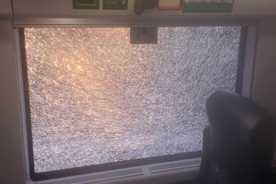 Bakı-Sumqayıt qatarını daşlayan azyaşlılar TUTULDU - VİDEO