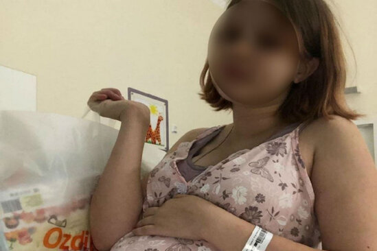 Məktəbli qız atasından UŞAQ DOĞDU