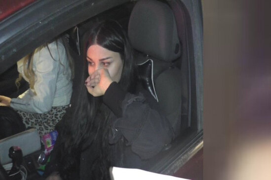 COVID xəstəsi olan qız maşın sürəndə tutuldu