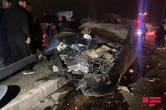 Bakıda ağır yol qəzası baş verib, xəsarət alanlar var - FOTO