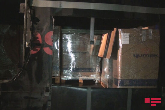 Gürcüstandan Bakıya yük daşıyan maşında yanğın olub – FOTO