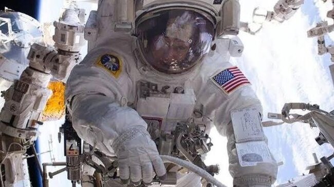 NASA Ay və Mars üçün 4 könüllü axtarır