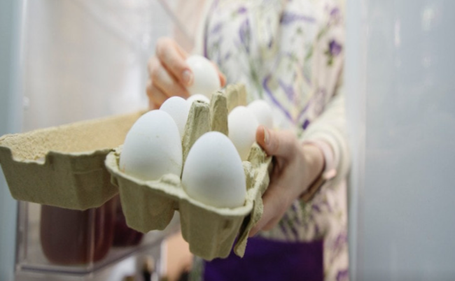 Yumurtaları soyuducunun qapağındakı yerə qoymaq olmaz - SƏBƏB
