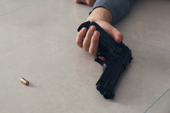 Polis generalı özünü güllələdi