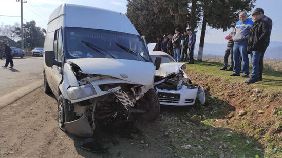 Lənkəranda iki avtomobil toqquşdu: Yaralılar var - FOTO