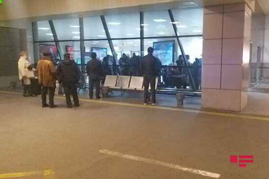 Ukraynada olan Azərbaycan vətəndaşlarının bir qismi Bakıya qayıdıb - FOTO