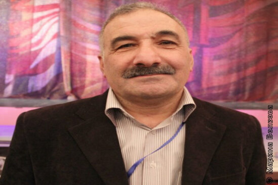 Ukraynaya "faşist" deyən azərbaycanlı yazıçı KİMDİR? - Xarrat, təmirçi və...