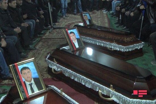 Ukraynada öldürülmüş azərbaycanlıların nəşləri Gəncəyə gətirildi - FOTO