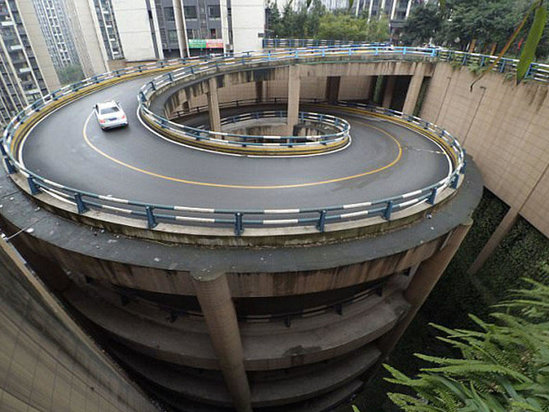 Dünyanın ən maraqlı yolu - VİDEO