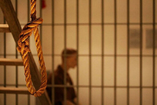 Azərbaycanda məhbus özünü KAMERADA ASDI