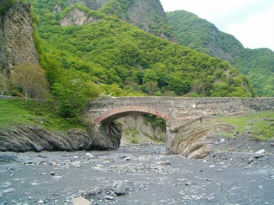 Yayın gəlişi ilə rusiyalıların Azərbaycana səfəri KƏSKİN ARTIB - FOTO
